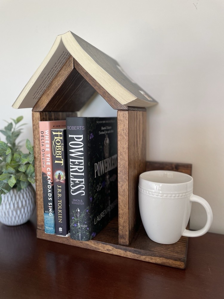 Book Nook - Mini Bookshelf & Placeholder!