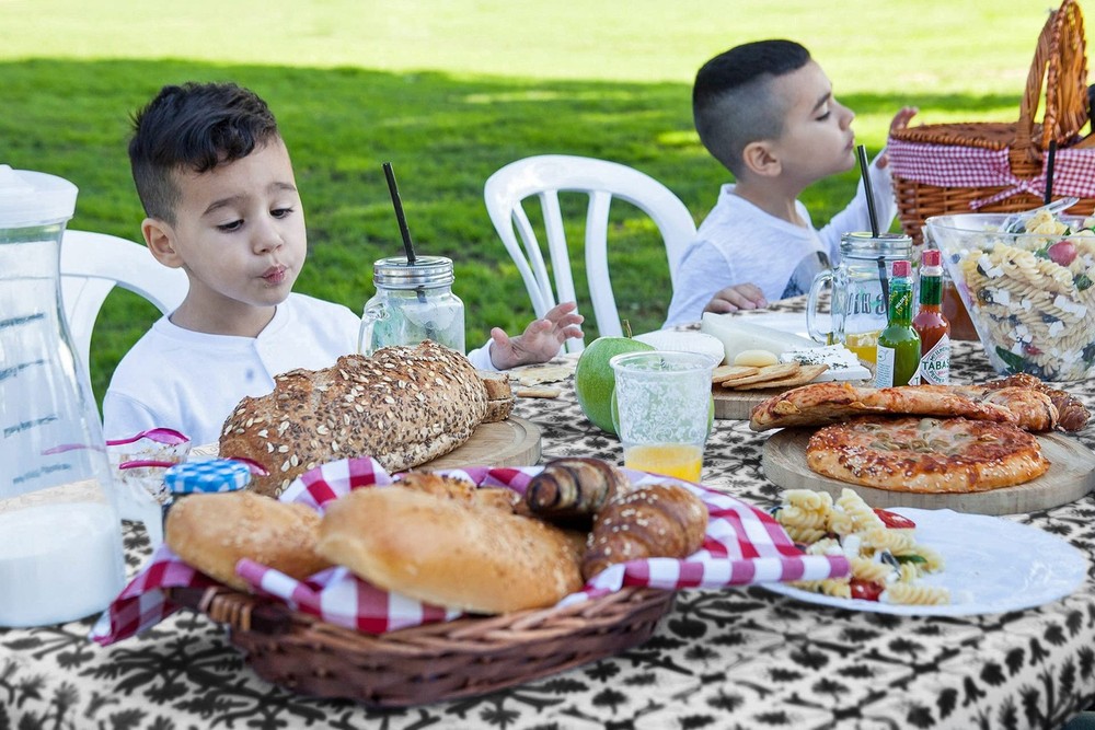 8ft 96 x 30 inch Black Patterned Plastic Rectangle Tablecloths Elastic Corner...