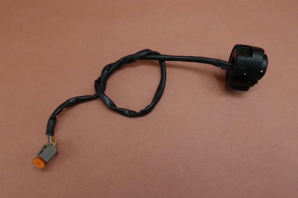 2000 - 2006 Harley Davidson Heritage Softail FLSTCI Left Headlight Bar Switch