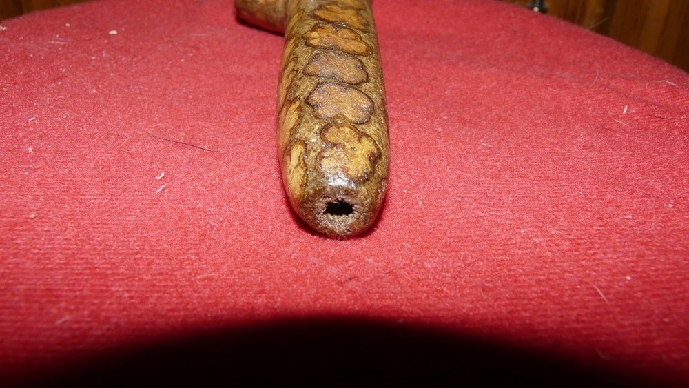 PERU AMAZON AYA. VINE PIPE