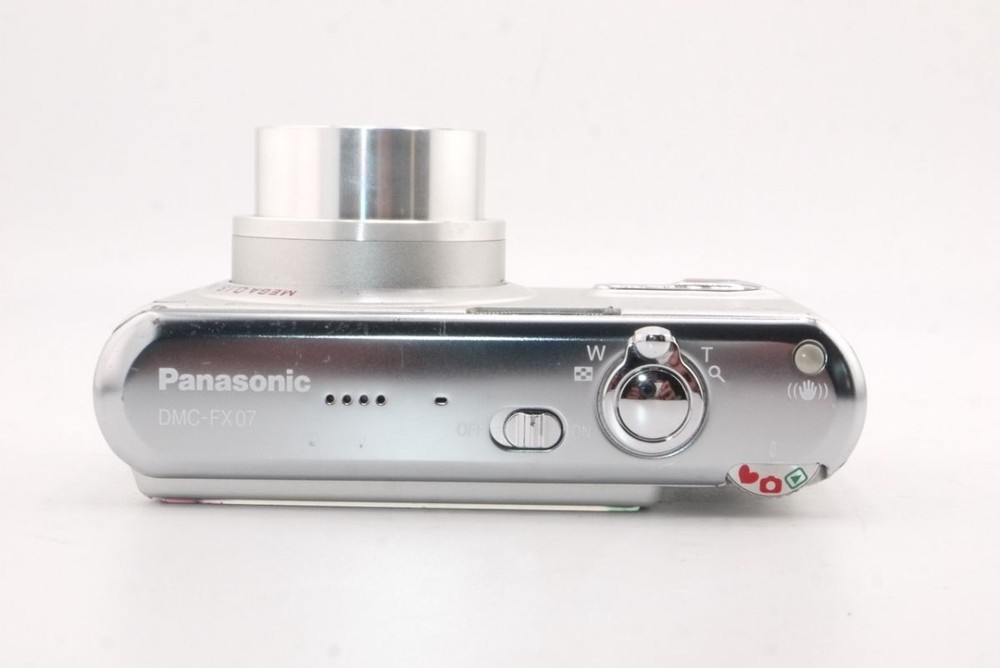 Panasonic LUMIX DMC-FX07 compact digital camera #2578 #0033