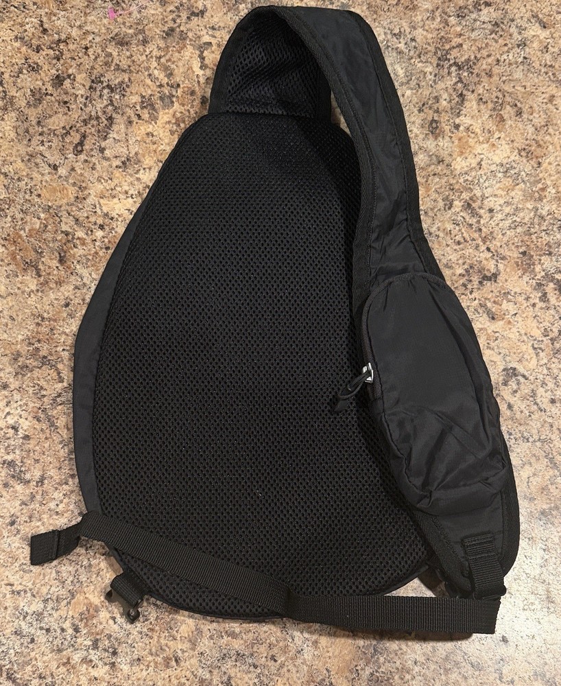 Eddie Bauer Black Nylon Zip Daypack Backpack Hiking Camping Adjustable Strap