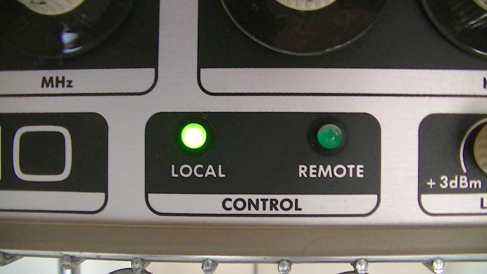 PTS FREQUENCY SYNTHESIZER X10 model X10 M3NIG