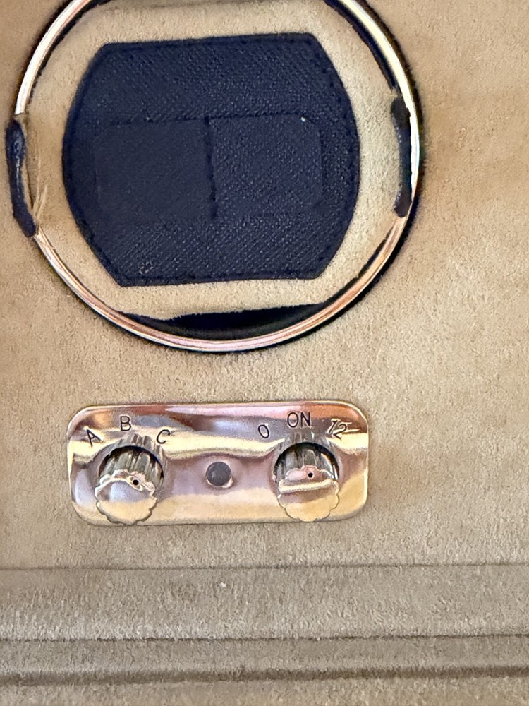 READ DESCRIPTION - Wolf Heritage Double Watch Winder with Storage
