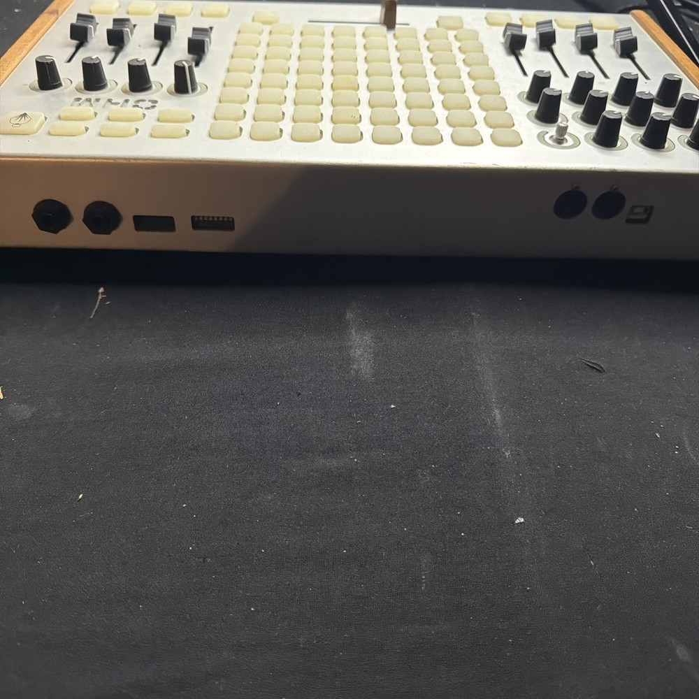 Livid Instruments Ohm Midi Controller