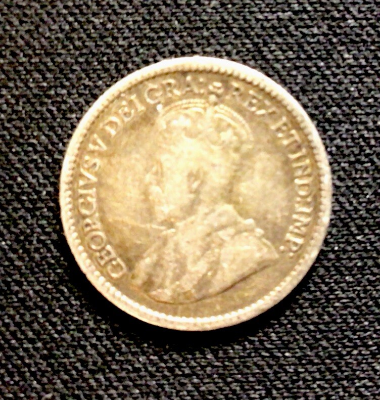1913 Canada 5 Cent Silver World Coin. ENN Coins