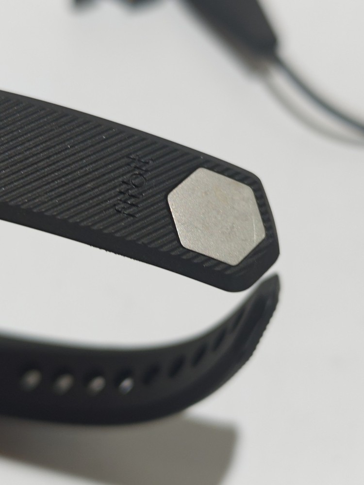 Fitbit Alta FB406 Black Gray Activity Tracker Only Needs Charger Clean Works