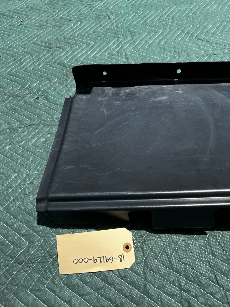 2018-2024 FREIGHTLINER CASCADIA FRONT RIGHT SIDE FORWARD WALL PANEL OEM