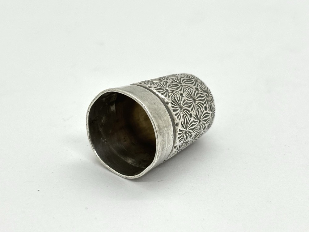 Antique Solid Silver Silver Charles Horner Thimble - 6g / Size 7