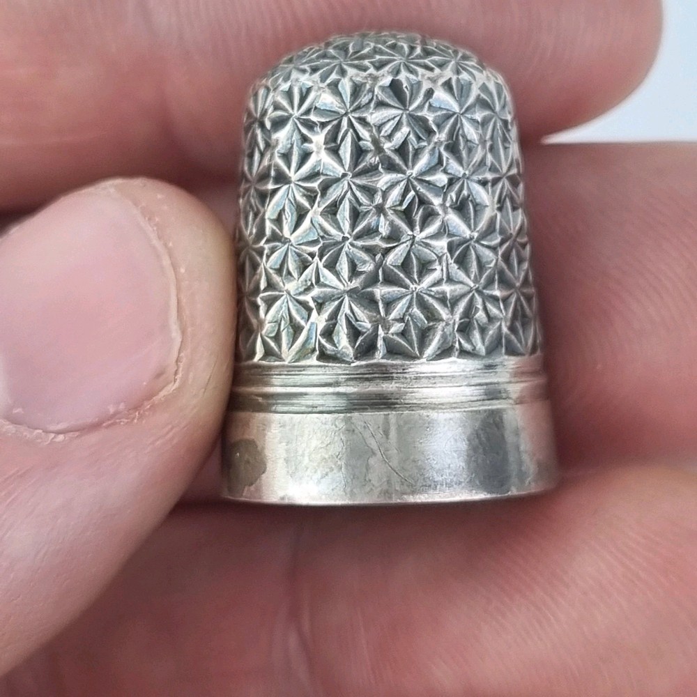 Charles Horner "Dorcas" Silver & Steel Thimble Size 8