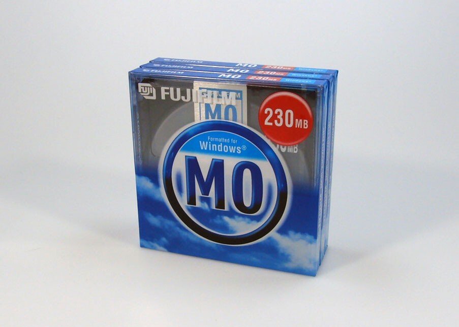 3x Unopened Fujifilm 3.5inch 230MB Rewritable MO Disk / Windows formatting