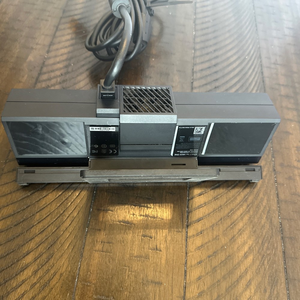 Microsoft XBOX One Motion Kinect Sensor Bar Camera Model 1520 OEM Genuine Black