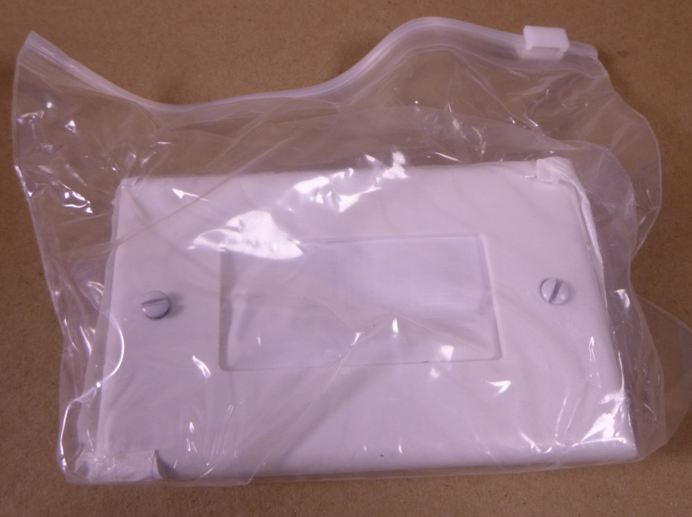 Da-Lite 40975 Extra Three Button Low Voltage Control Switch