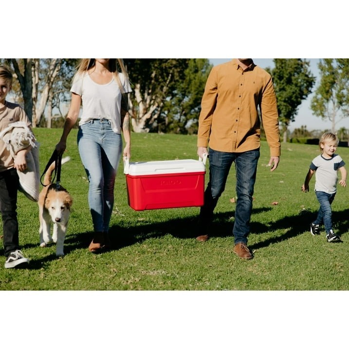 Igloo 48 QT Laguna Ice Chest Cooler, Red