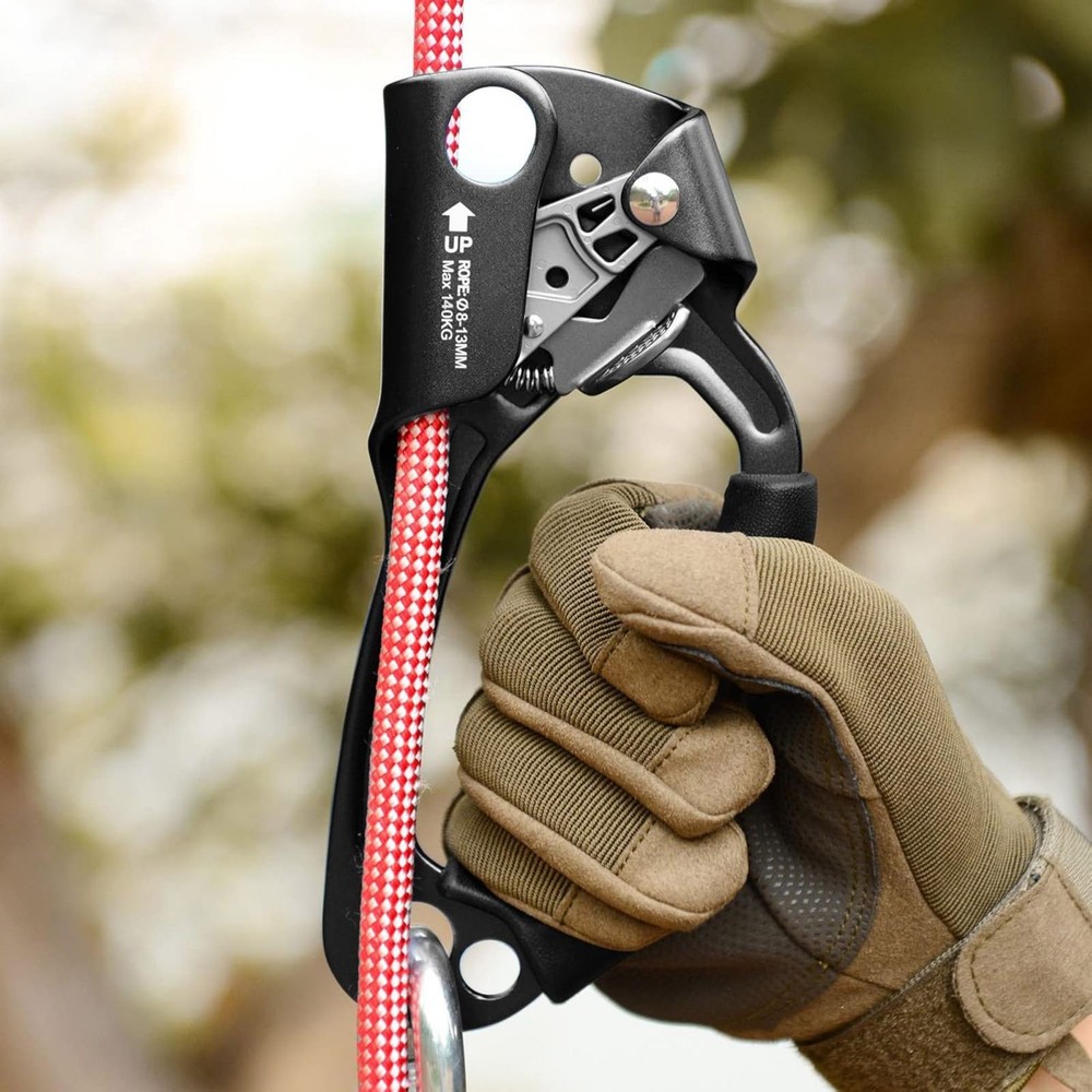 Black Safty Right Hand Ascender Multiple Holes Rock Climbing Ascender Outdoor