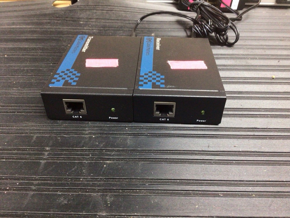 Cable Matters HDMI Extender over CAT6 103002 Transmitter and Receiver