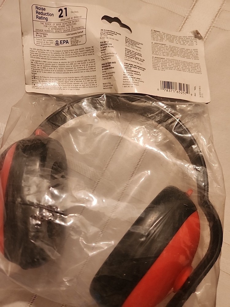 3M over the Head Earmuffs: Polyurethane Cushion 1426