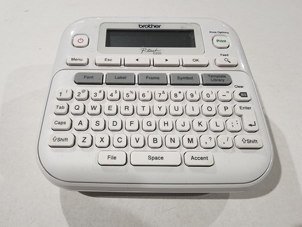 Brother P-Touch PT-D220 Desktop Label Maker White - Working! *SEE PICS*