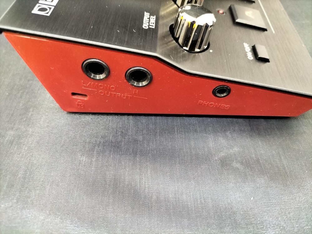 BOSS GT‑001 Desktop Guitar Multi‑Effects Processor USB Audio/MIDI