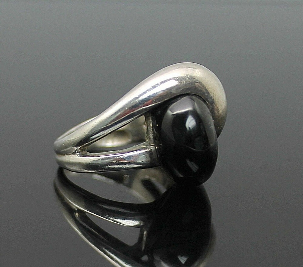 HANDCRAFTED VINTAGE BLACK ONYX MEMORY KNOT SOLID STERLING SILVER RING SIZE 5.25