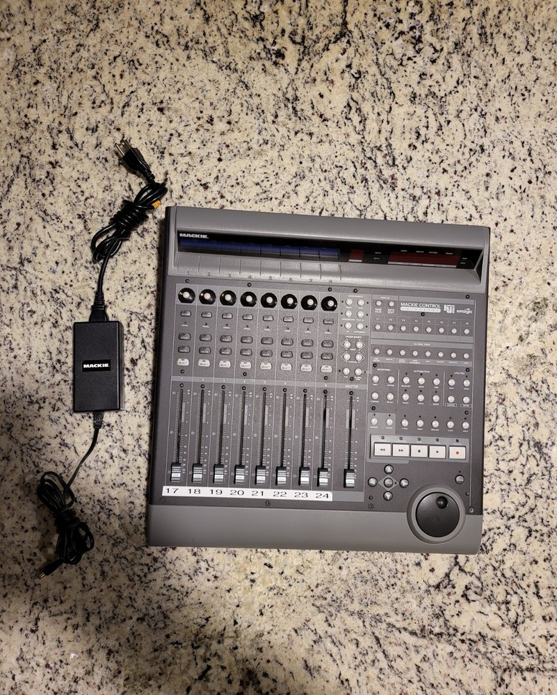 MACKIE CONTROL UNIVERSAL Midi DAW 8- Channel Controller EXCELLENT CONDITION!!