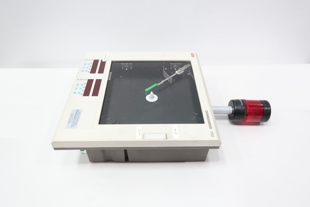 Abb 1914JA001100000STD Commander 1900 Chart Recorder