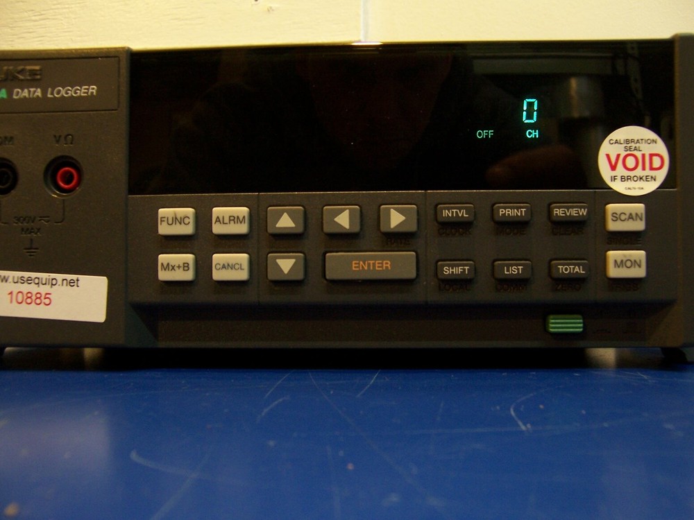 10885 FLUKE 2625 HYDRA DATA LOGGER W/ 2620A-100 INPUT MODULE