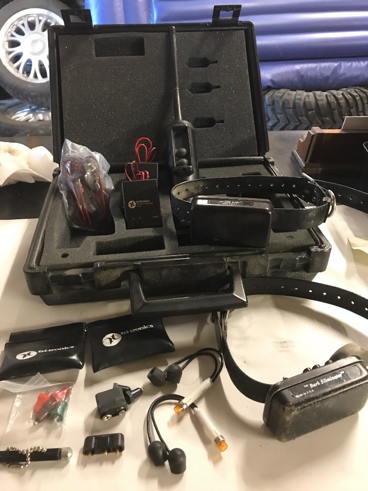 Tri-Tronics 100 Lite remote dor training system w/ bark trainer, case, charger++