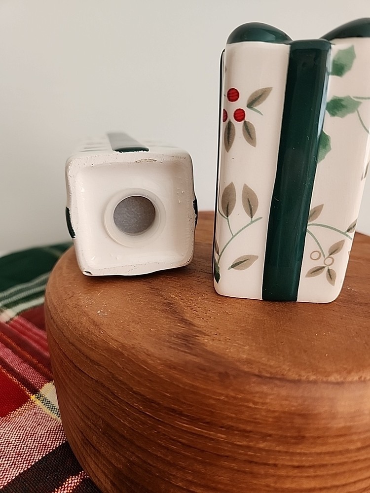 Pfaltzgraff Winterberry Salt Or Pepper Shaker Present Replacement
