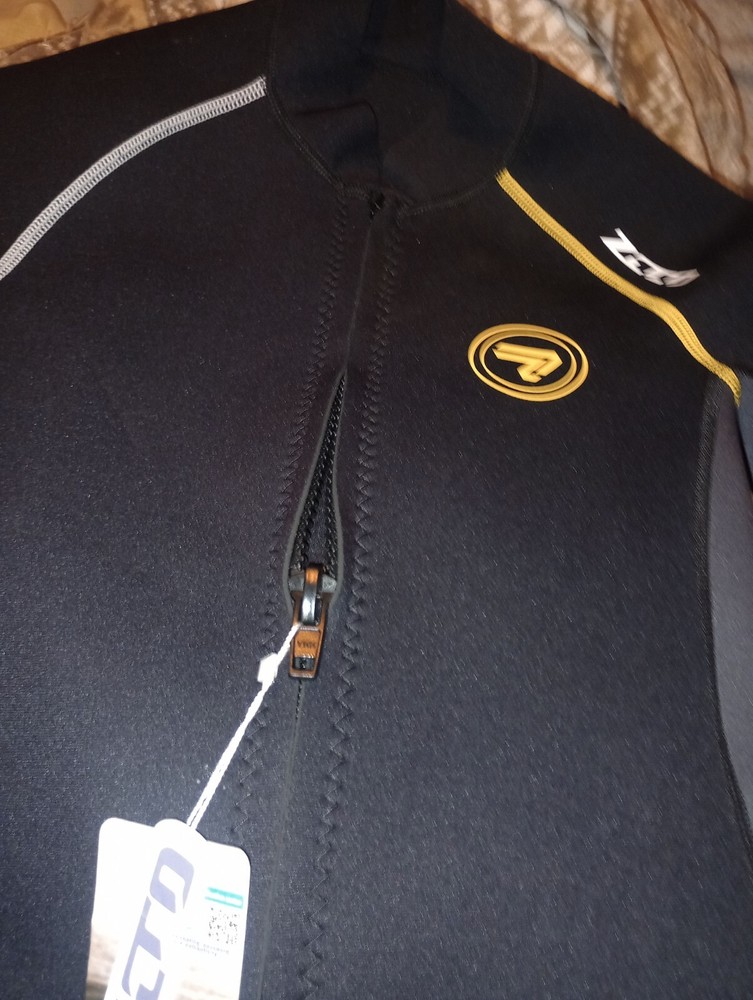 wetsuit jacket