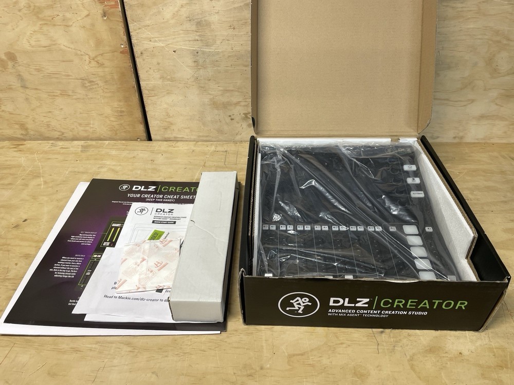 Mackie DLZ Creator Digital Podcasting Mixer