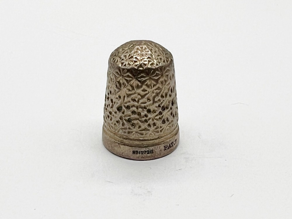 ANTIQUE EARLY CHARLES HORNER DORCAS SEWING THIMBLE