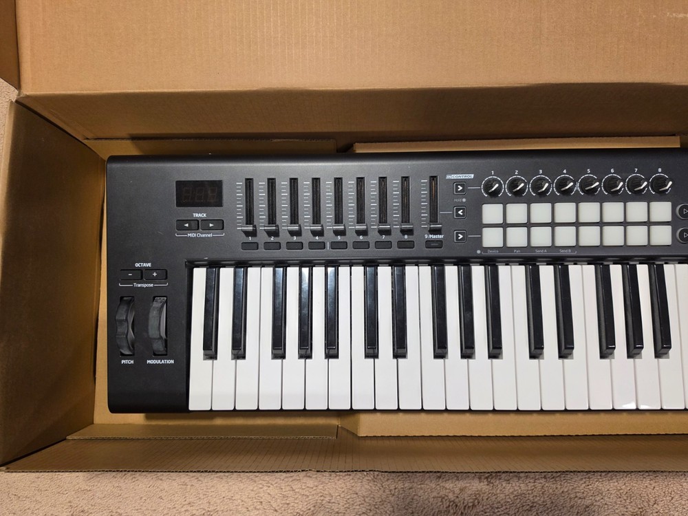 Novation LAUNCHKEY 49 MK2 49-Key USB Keyboard Controller