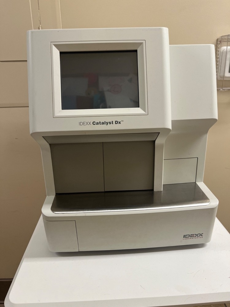 IDEXX Catalyst DX Vet Blood Analyzer