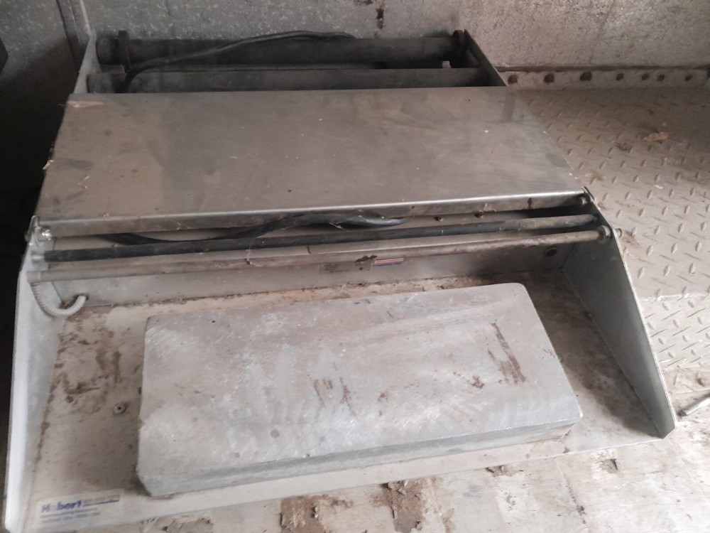 HEAT SEAL Model 600A -  Commercial Table Top Wrapper