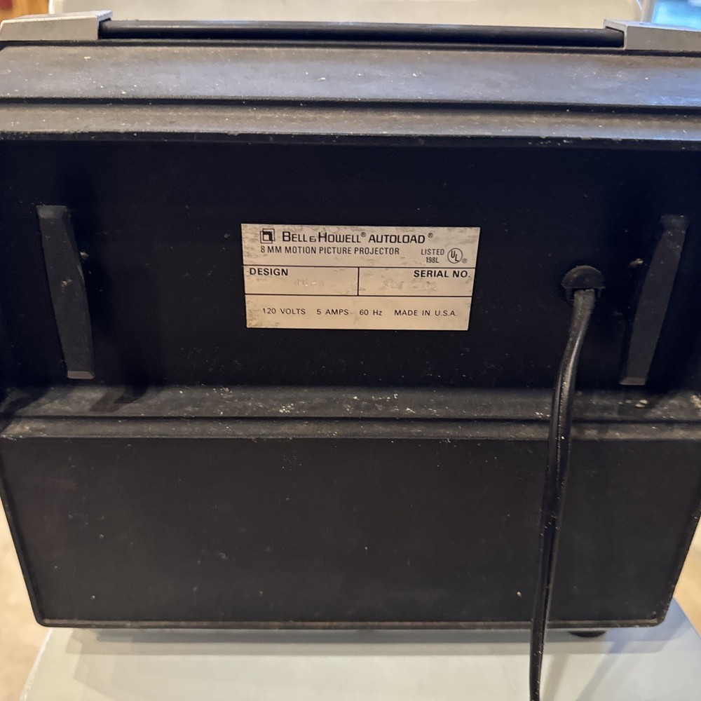 Vintage Bell & Howell Autoload 482A Projector