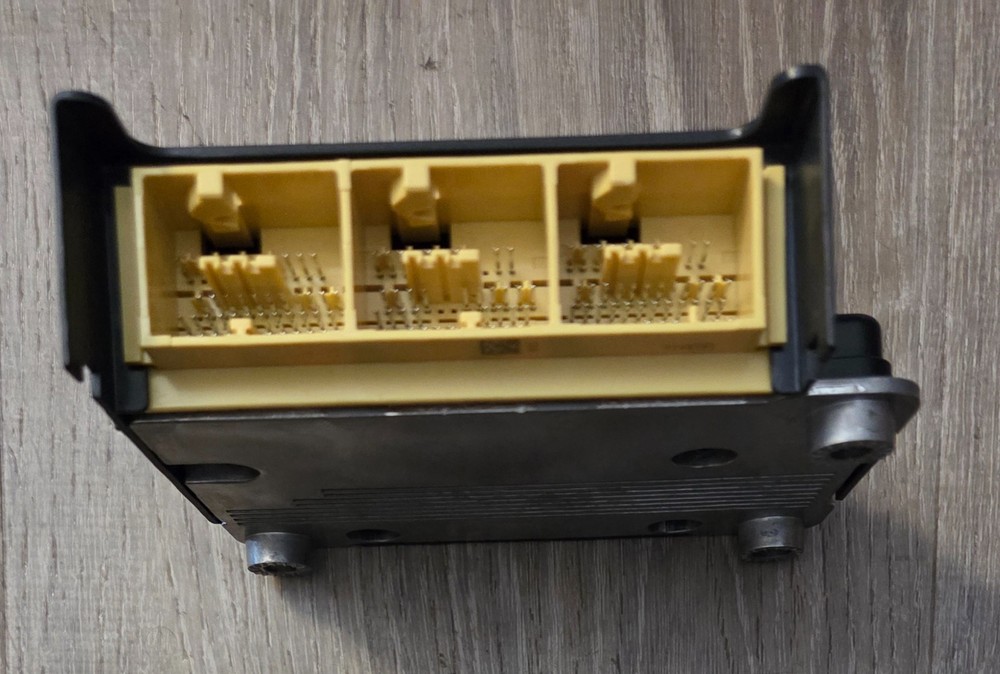 2024 MAZDA CX-30 OEM Restrain System CONTROL MODULE (BLOWN Bags / NEEDS RESET)