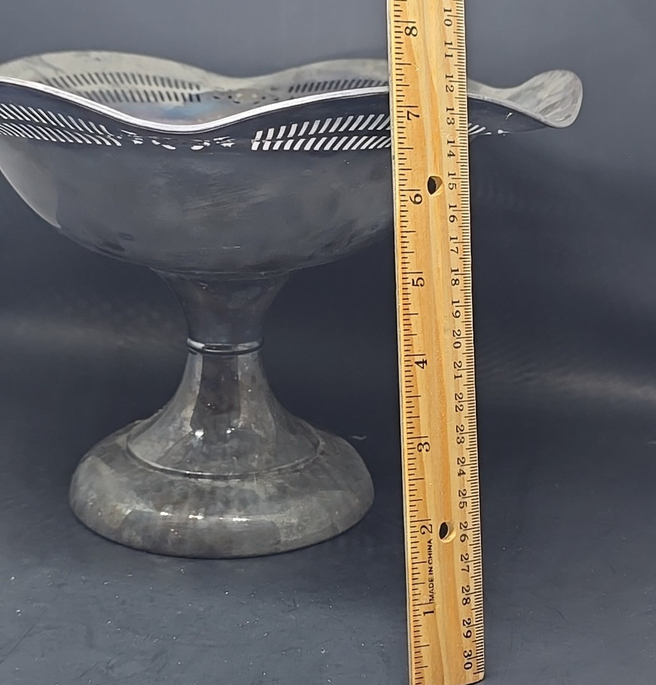 FRIEDMAN SILVER CO. SILVERPLATE PEDESTAL BOWL