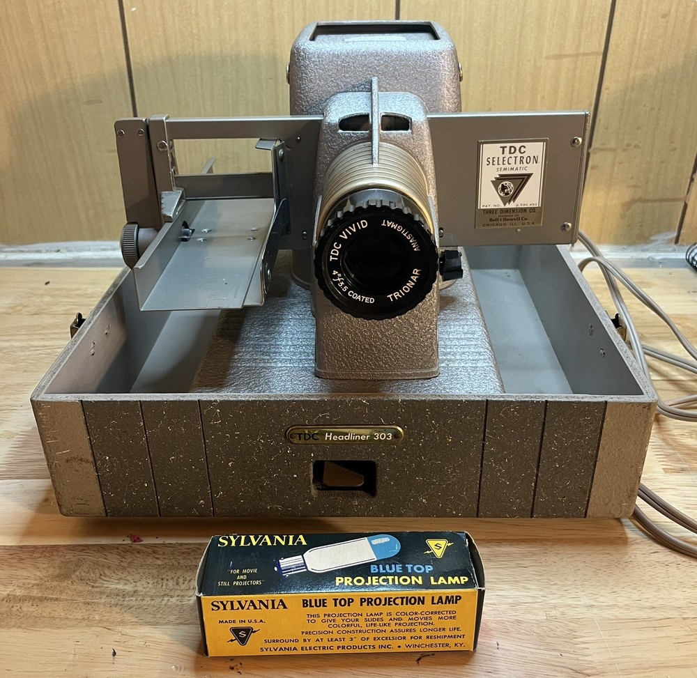 Vintage Bell & Howell TDC Selectron Semimatic Headliner 303 Projector & Case