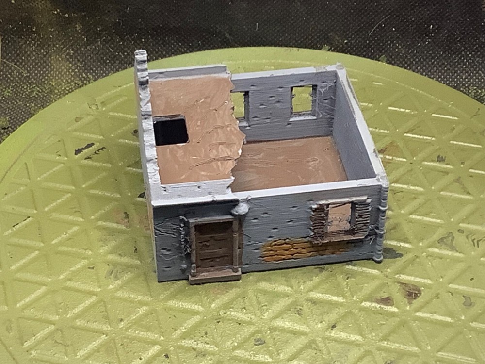 15mm Handpainted Wrecked 1-Story House #23