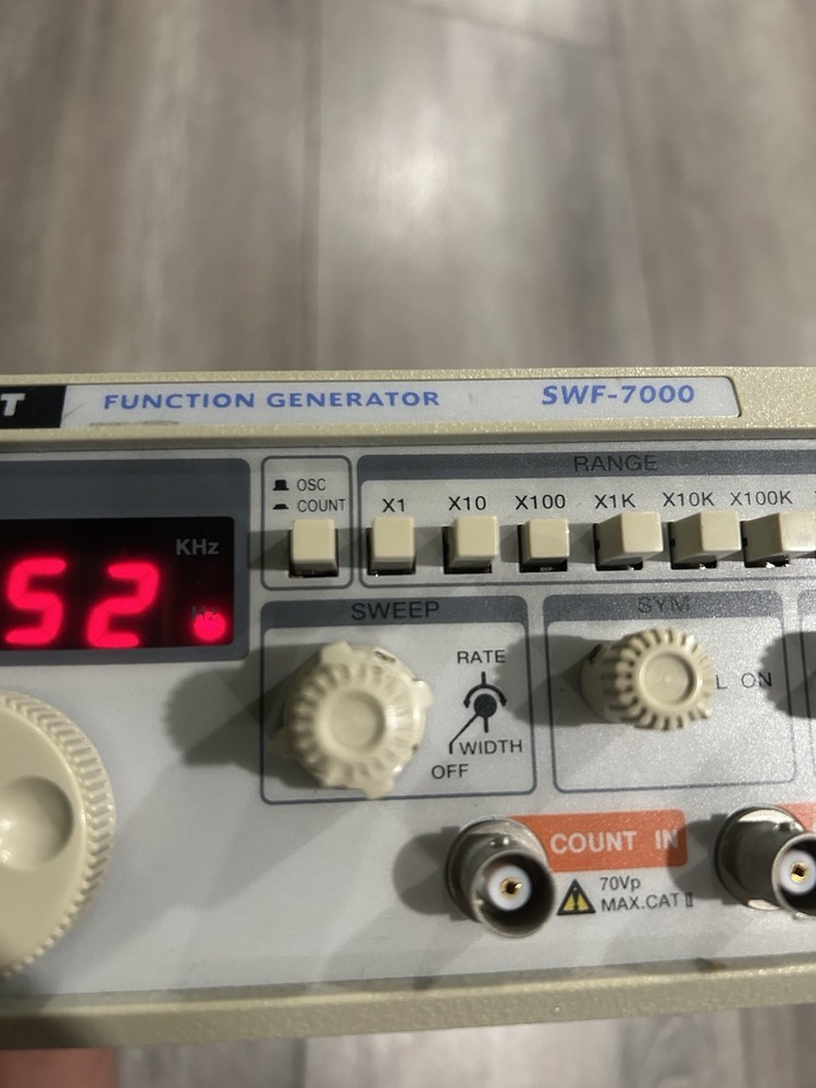 Circuit Test Function Generator SWF-7000 Tested, accurate