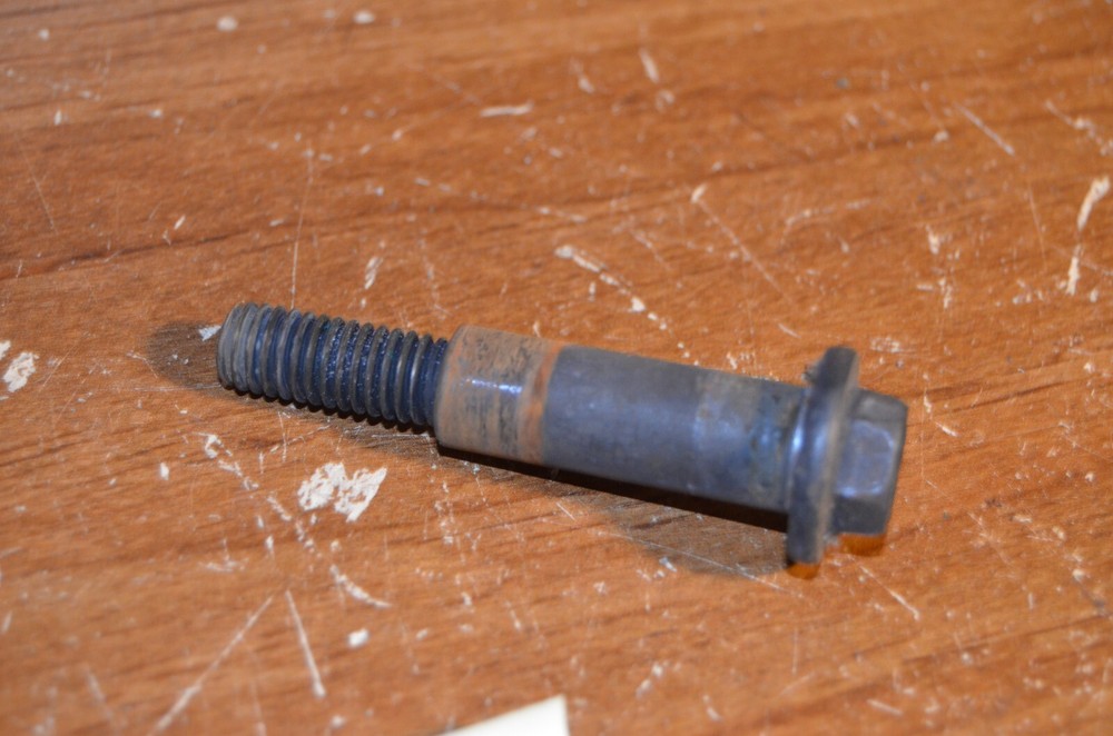 MTD Craftsman 738-1015 Shoulder Screw