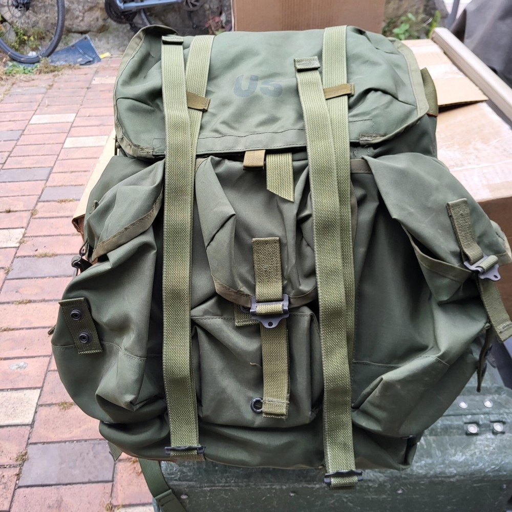 US MILITARY ALICE Combat Field Pack - MEDIUM or large  with Frame Set