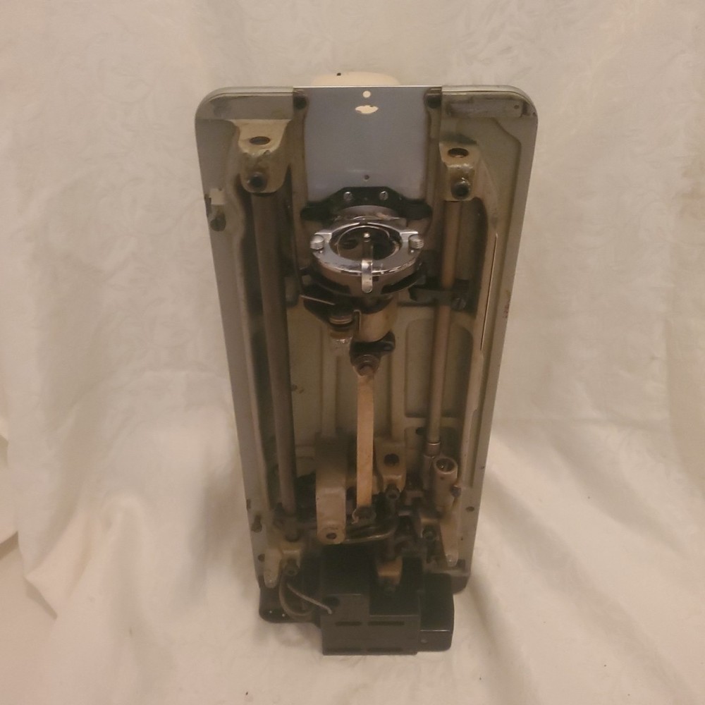 Vintage NECCHI Supernova Automatica Sewing Machine SN: 35-0193499