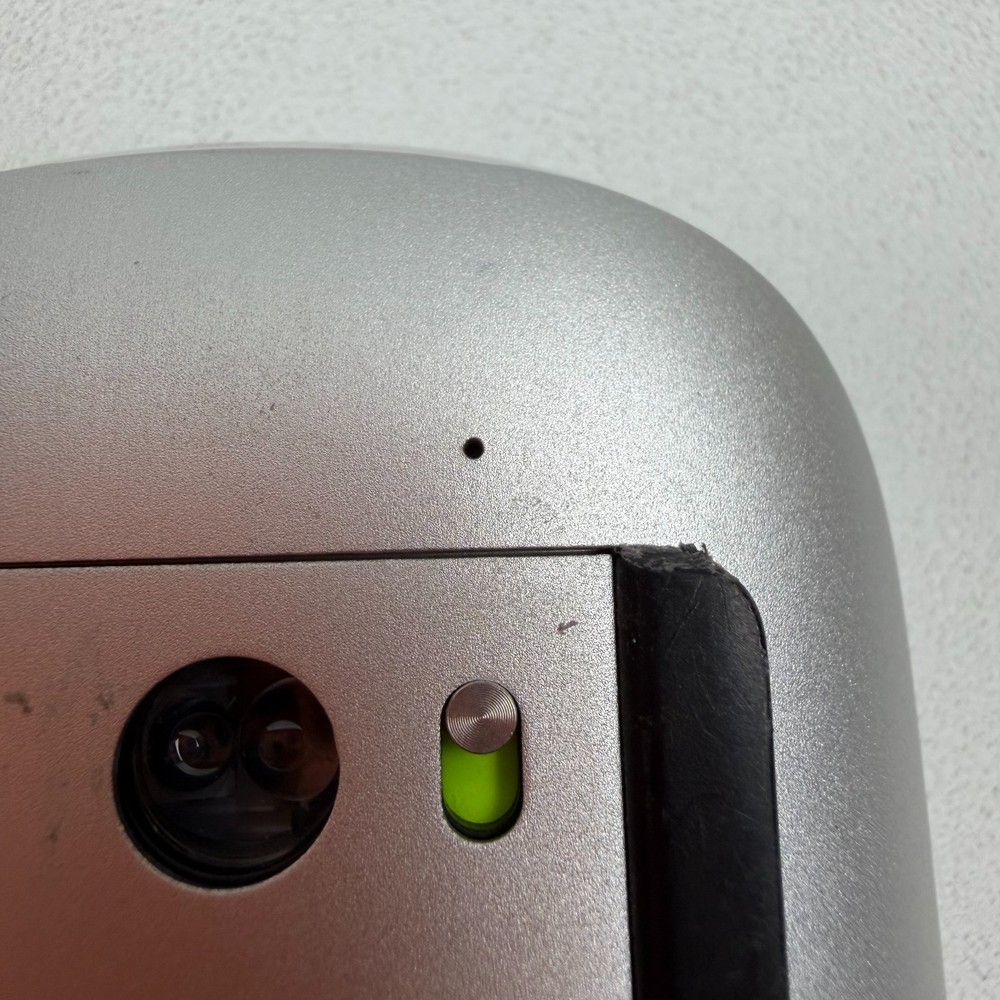 Apple MB829LL/A Wireless Bluetooth Magic Laser Mouse White A1296 *TESTED/WORKING