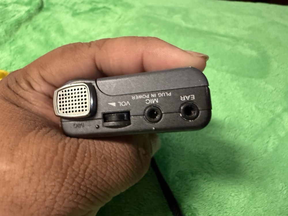 Sony M-679V Handheld Voice Recorder