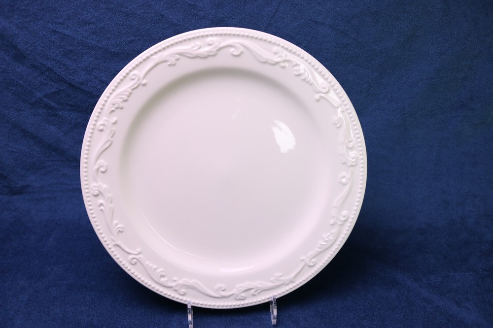 Mesa International MSA8 White Embossed Dots XL Dinner Plate 12 "