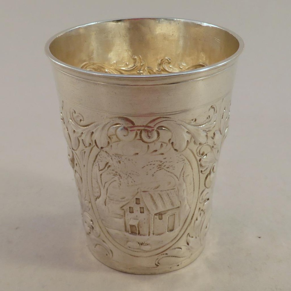 German Solid Silver Repousse Beaker Leipzig c. 1700 Schmidt Becher um 1700