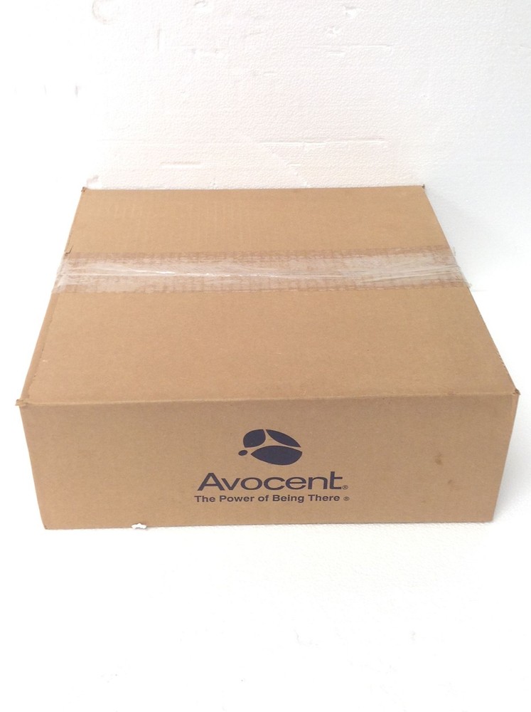 NEW Avocent Cybex SwitchView Model SC4UAD-001 Secure DVI/USB Switch