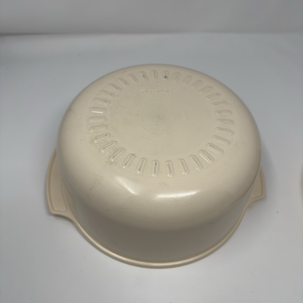 Vintage Tupperware Microwave Stack Cooker Beige 3QT 3L Made in U.S.A.